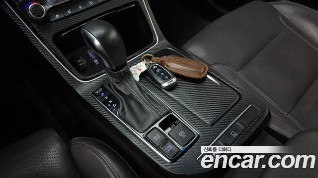 2018 Hyundai Grandeur IG 2.4 Premium Sold VIN KMHF441CBJA063026 – interior seats