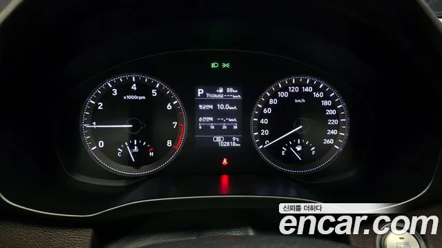 2018 Hyundai Grandeur IG 2.4 Premium Sold VIN KMHF441CBJA064463 – interior seats