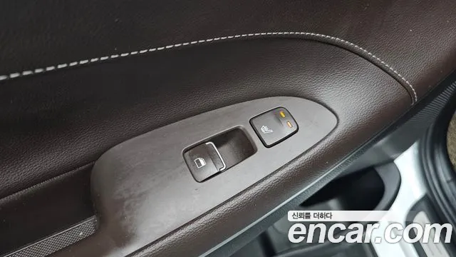 2018 Hyundai Grandeur IG 2.4 Premium Sold VIN KMHF441CBJA102705 – side profile