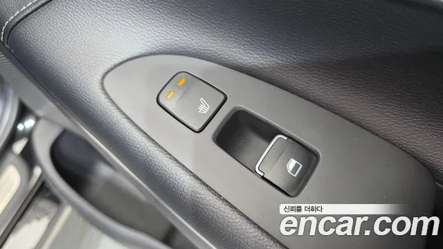2018 Hyundai Grandeur IG 2.4 Premium Sold VIN KMHF441CBJA120421 – interior seats