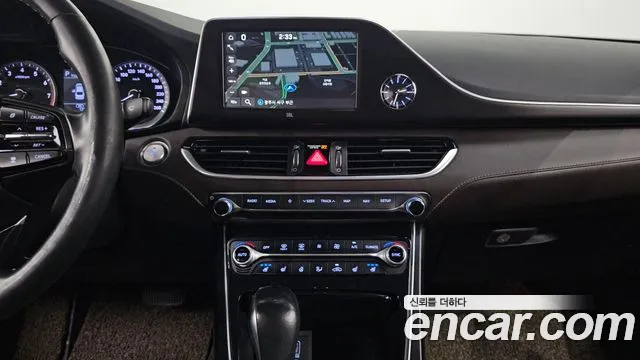 2019 Hyundai Grandeur IG 2.4 Premium Sold VIN KMHF441CBKA201092 – interior seats