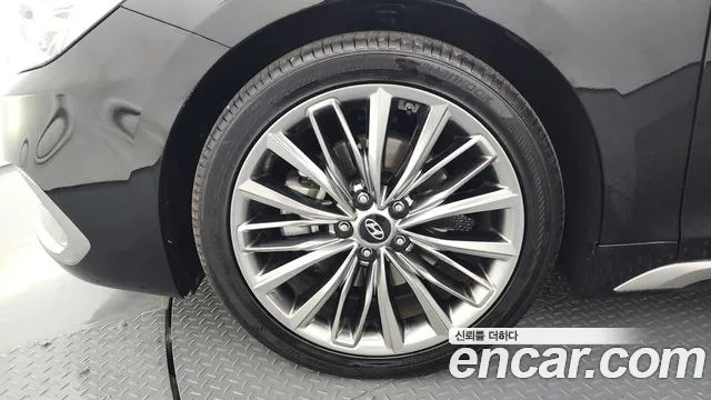 2019 Hyundai Grandeur IG 2.4 Premium Sold VIN KMHF441CBKA208348 – interior seats 2019 Hyundai Grandeur IG 2.4 Premium Sold VIN KMHF441CBKA208348 – interior seats