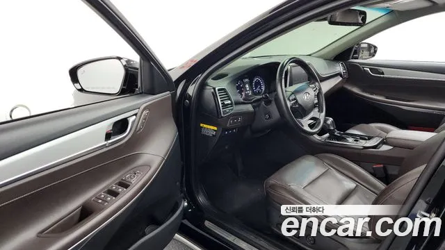 2019 Hyundai Grandeur IG 2.4 Exclusive Sold VIN KMHF441CBKA219527 – engine bay
