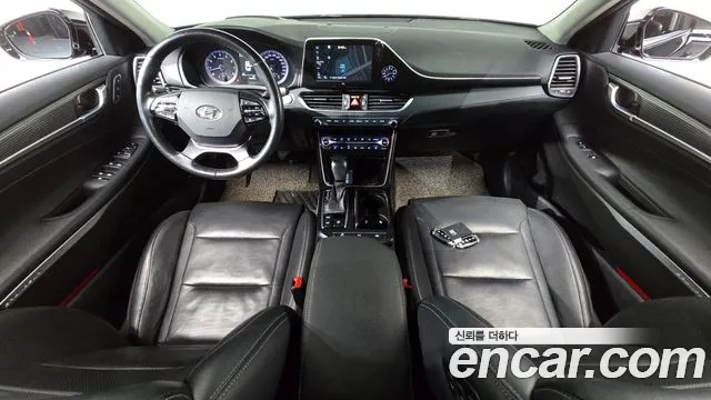 2019 Hyundai Grandeur IG 2.4 Exclusive Sold VIN KMHF441CBKA223840 – interior seats 2019 Hyundai Grandeur IG 2.4 Exclusive Sold VIN KMHF441CBKA223840 – interior seats