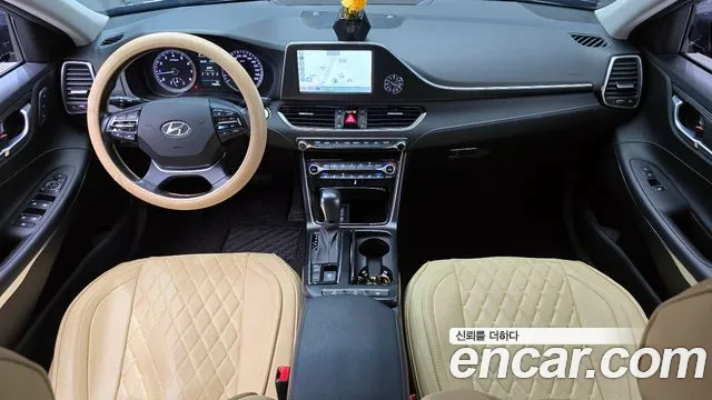 2019 Hyundai Grandeur IG 2.4 Exclusive Sold VIN KMHF441CBKA223981 – exterior detail