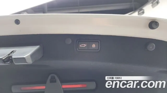 2019 Hyundai Grandeur IG 2.4 Exclusive Sold VIN KMHF441CBKA236538 – interior seats