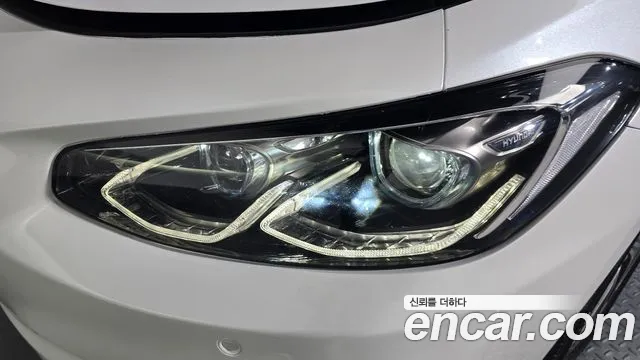 2019 Hyundai Grandeur IG 2.4 Exclusive Sold VIN KMHF441CBKA245028 – trunk area
