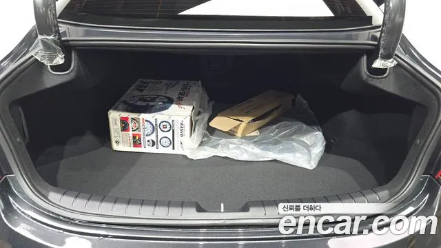 2019 Hyundai Grandeur IG 2.4 Exclusive Sold VIN KMHF441CBKA271935 – photo 15