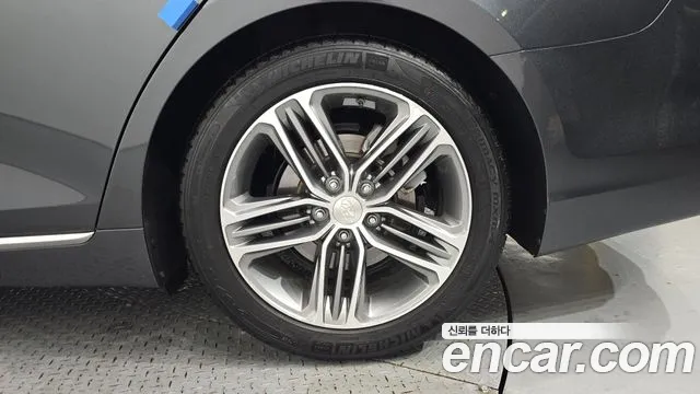 2019 Hyundai Grandeur IG 2.4 Exclusive Sold VIN KMHF441CBKA271935 – photo 20