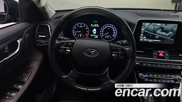 2019 Hyundai Grandeur IG 2.4 Exclusive Sold VIN KMHF441CBKA294121 – side profile