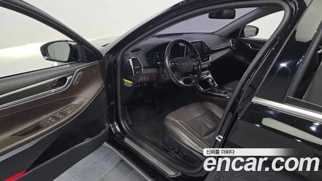 2018 Hyundai Grandeur IG 2.2 Diesel Premium Sold VIN KMHF441RBJA142511 – interior seats 2018 Hyundai Grandeur IG 2.2 Diesel Premium Sold VIN KMHF441RBJA142511 – interior seats