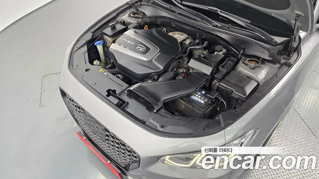 2019 Hyundai Grandeur IG 2.2 Diesel Premium Sold VIN KMHF441RBKA183011 – engine bay 2019 Hyundai Grandeur IG 2.2 Diesel Premium Sold VIN KMHF441RBKA183011 – engine bay