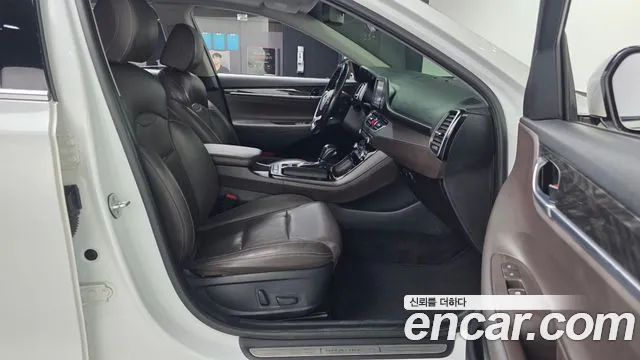 2017 Hyundai Grandeur IG 3.0 LPi Modern (Rental Car) Sold VIN KMHF641NBHA020217 – exterior detail