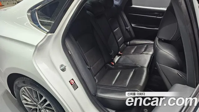 2018 Hyundai Grandeur IG 3.0 LPi Modern (Rental Car) Sold VIN KMHF641NBJA078386 – side profile