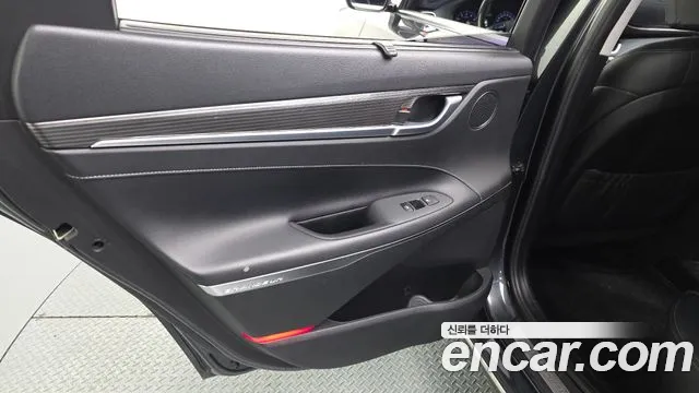 2018 Hyundai Grandeur IG 3.0 LPi Exclusive (Rental Car) Sold VIN KMHF641NBJA097033 – photo 11