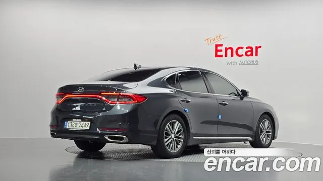 2018 Hyundai Grandeur IG 3.0 LPi Modern (Rental Car) Sold VIN KMHF641NBJA100553 – exterior detail