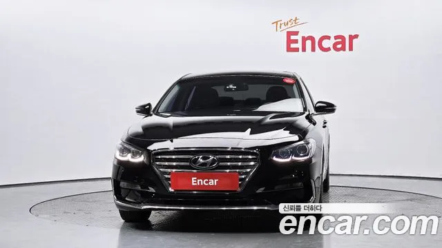 2018 Hyundai Grandeur IG 3.0 LPi Modern (Rental Car) Sold VIN KMHF641NBJA127762 – trunk area 2018 Hyundai Grandeur IG 3.0 LPi Modern (Rental Car) Sold VIN KMHF641NBJA127762 – trunk area