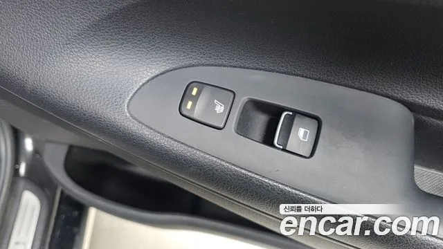 2018 Hyundai Grandeur IG 3.0 LPi Modern (Rental Car) Sold VIN KMHF641NBJA132799 – trunk area