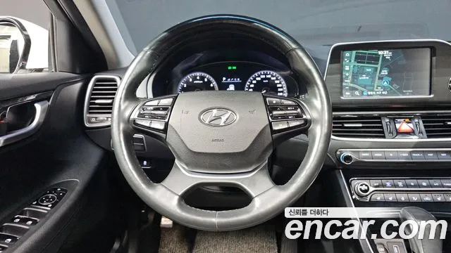 2018 Hyundai Grandeur Ig 3.0 Lpi Modern (Rental Car) Sold VIN KMHF641NBJA151895 – front exterior