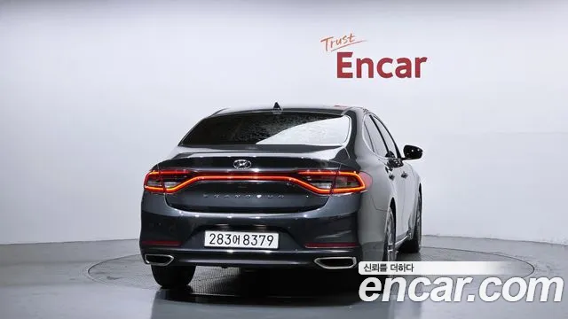 2018 Hyundai Grandeur IG 3.0 LPi Modern (Rental Car) Sold VIN KMHF641NBJA172140 – trunk area 2018 Hyundai Grandeur IG 3.0 LPi Modern (Rental Car) Sold VIN KMHF641NBJA172140 – trunk area
