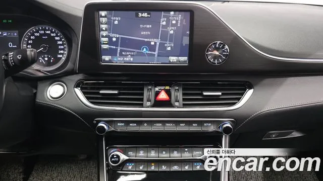 2019 Hyundai Grandeur IG 3.0 LPi Modern (Rental Car) Sold VIN KMHF641NBKA203502 – dashboard