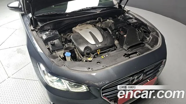 2019 Hyundai Grandeur IG 3.0 LPi Exclusive (Rental Car) Sold VIN KMHF641NBKA221858 – exterior detail