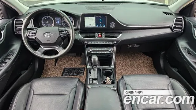 2019 Hyundai Grandeur IG 3.0 LPi Modern (Rental Car) Sold VIN KMHF641NBKA277715 – trunk area 2019 Hyundai Grandeur IG 3.0 LPi Modern (Rental Car) Sold VIN KMHF641NBKA277715 – trunk area
