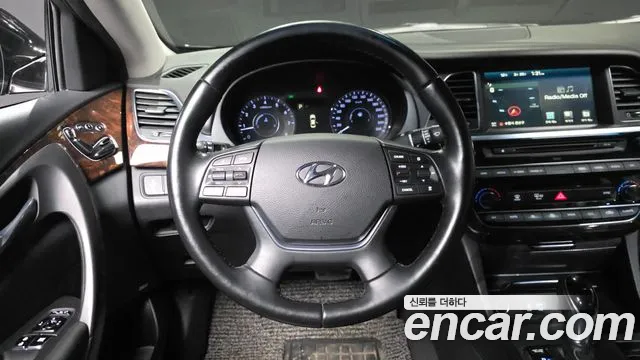 2017 Hyundai Aslan G300 Exclusive Sold VIN KMHFM411BHA014107 – front exterior