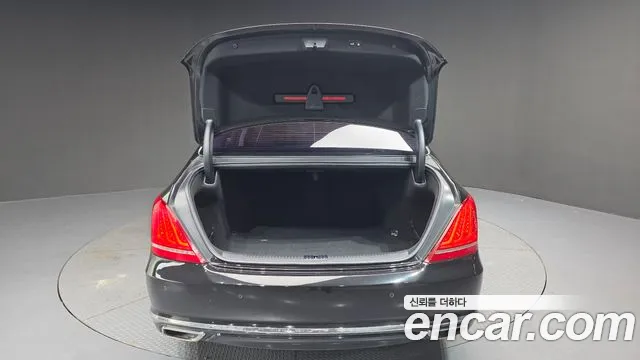 2018 Genesis Eq900 3.3 T-Gdi Awd Sold VIN KMHG141ADJU047840 – front exterior