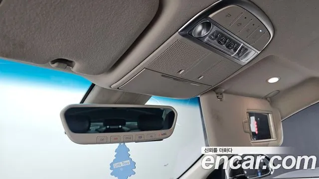 2019 Genesis G90 3.8 Sold VIN KMHG141DBKU056798 – interior seats