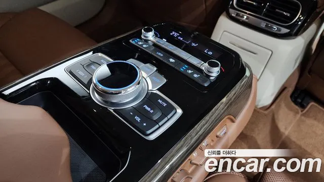 2019 Genesis G90 3.8 Sold VIN KMHG141DBKU058031 – photo 17 2019 Genesis G90 3.8 Sold VIN KMHG141DBKU058031 – photo 17