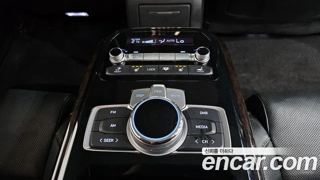 2019 Genesis G90 3.8 Sold VIN KMHG141DBKU075083 – photo 13 2019 Genesis G90 3.8 Sold VIN KMHG141DBKU075083 – photo 13