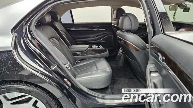 2019 Genesis G90 3.8 Sold VIN KMHG141DBKU075083 – photo 35 2019 Genesis G90 3.8 Sold VIN KMHG141DBKU075083 – photo 35