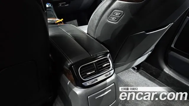 2019 Genesis G90 3.8 Sold VIN KMHG141DBKU075334 – engine bay