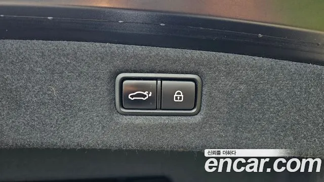 2020 Genesis G90 3.8 Sold VIN KMHG141DBLU080092 – photo 12 2020 Genesis G90 3.8 Sold VIN KMHG141DBLU080092 – photo 12
