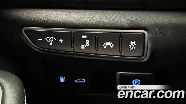 2017 Genesis EQ900 3.8 GDI AWD Sold VIN KMHG141DDHU030482 – dashboard