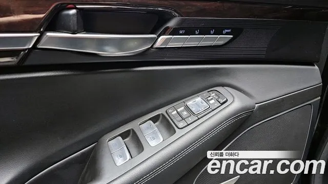 2017 Genesis EQ900 3.8 GDI AWD Sold VIN KMHG141DDHU030482 – photo 31