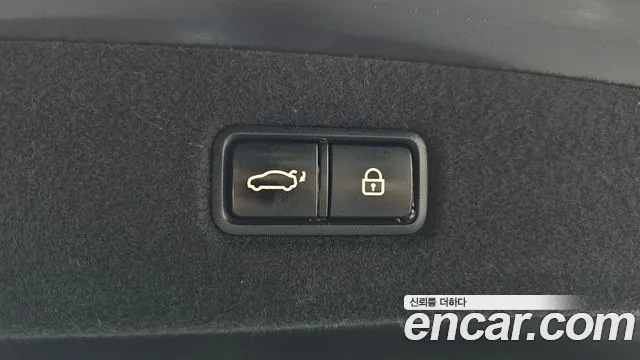 2018 Genesis EQ900 3.8 GDI AWD Sold VIN KMHG141DDJU040991 – rear exterior