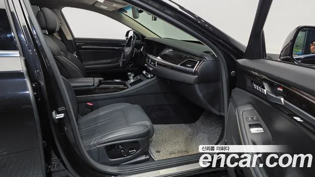2019 Genesis G90 3.8 AWD Sold VIN KMHG141DDKU058453 – dashboard