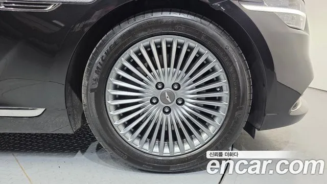 2019 Genesis G90 3.8 AWD Sold VIN KMHG141DDKU058453 – photo 17