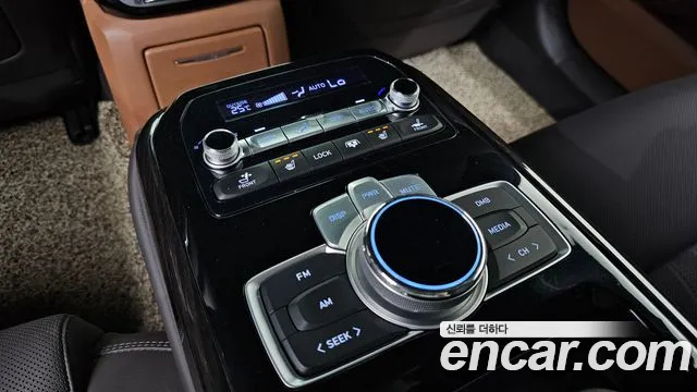 2019 Genesis G90 3.8 AWD Sold VIN KMHG141DDKU062466 – interior seats