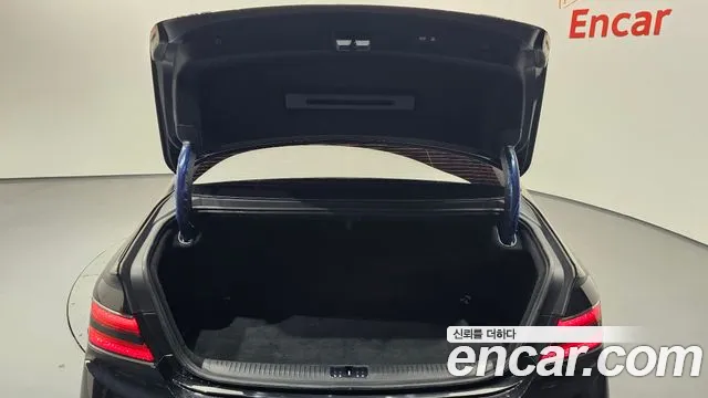 2019 Genesis G90 3.8 AWD Sold VIN KMHG141DDKU063243 – photo 13 2019 Genesis G90 3.8 AWD Sold VIN KMHG141DDKU063243 – photo 13