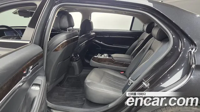 2019 Genesis G90 3.8 AWD Sold VIN KMHG141DDKU070131 – photo 23