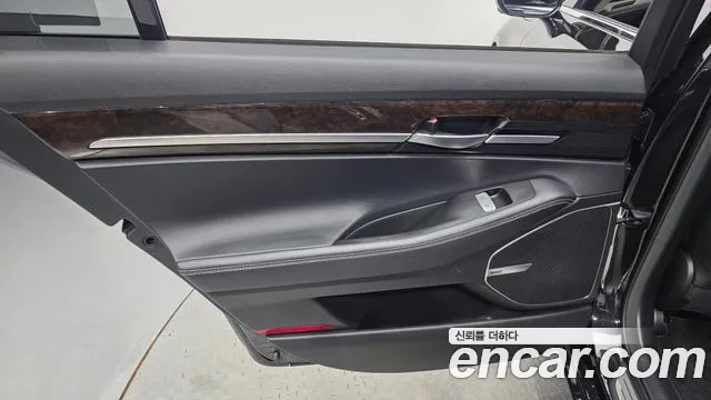 2019 Genesis G90 3.8 AWD Sold VIN KMHG141DDKU070131 – photo 29