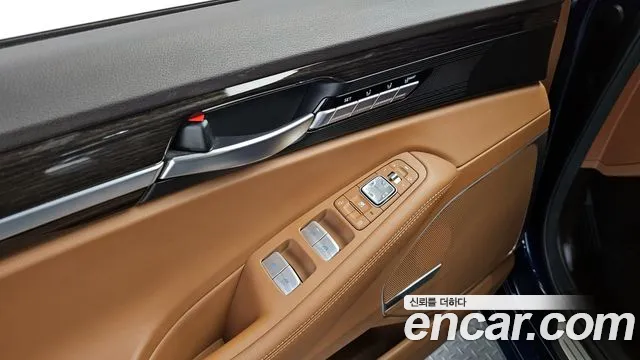 2019 Genesis G90 3.8 AWD Sold VIN KMHG141DDKU073728 – interior seats 2019 Genesis G90 3.8 AWD Sold VIN KMHG141DDKU073728 – interior seats