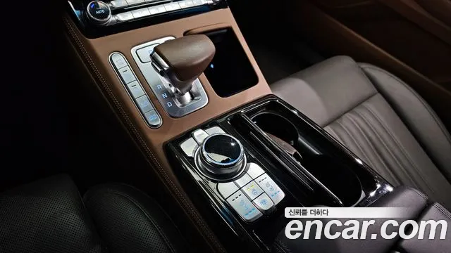 2019 Genesis G90 3.8 AWD Sold VIN KMHG141DDKU073728 – exterior detail 2019 Genesis G90 3.8 AWD Sold VIN KMHG141DDKU073728 – exterior detail