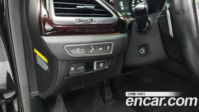 2018 Genesis Eq900 3.3 T-Gdi Awd Sold VIN KMHG241ADJU047162 – front exterior