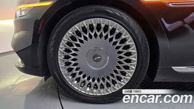 2019 Genesis G90 3.3 T AWD VIN KMHG241ADKU061352