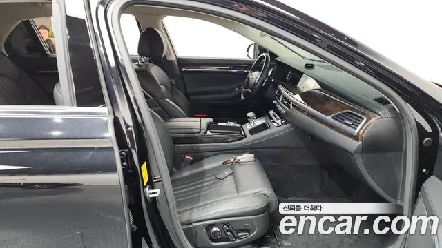 2021 Genesis G90 3.3 T AWD Sold VIN KMHG241ADMU089470 – photo 16