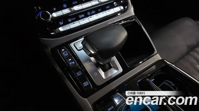 2018 Genesis Eq900 3.8 Gdi Awd Sold VIN KMHG241DDJU038915 – front exterior